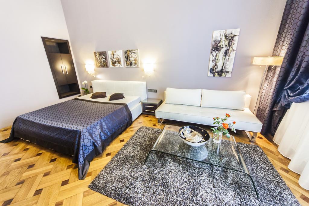 Matei Corvin Deluxe Apartment Cluj-Napoca Zimmer foto