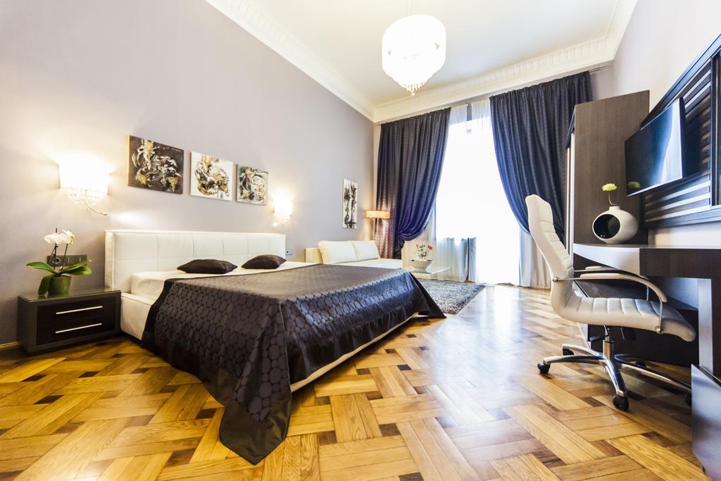 Matei Corvin Deluxe Apartment Cluj-Napoca Zimmer foto