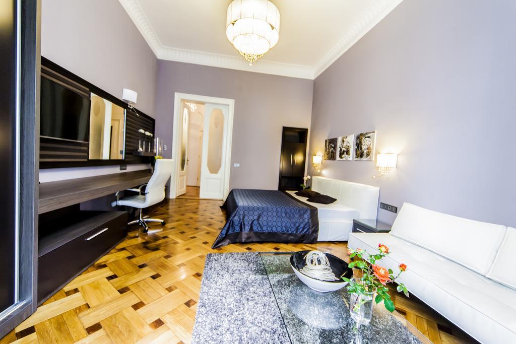 Matei Corvin Deluxe Apartment Cluj-Napoca Zimmer foto